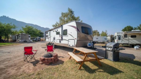 Outdoor Experience Glamping Trailer OK36